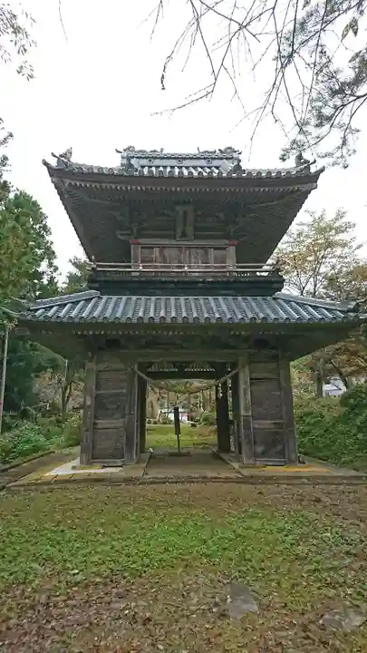 華足寺の山門・神門