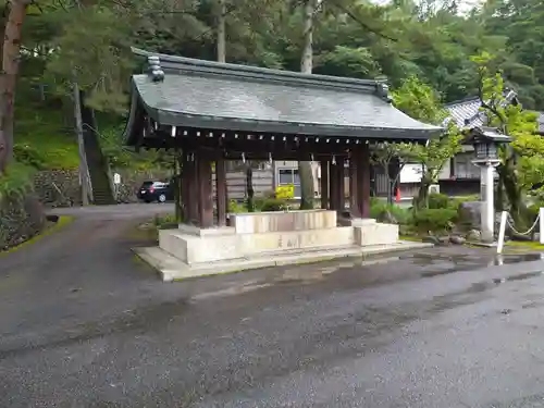 群馬県護国神社の手水舎