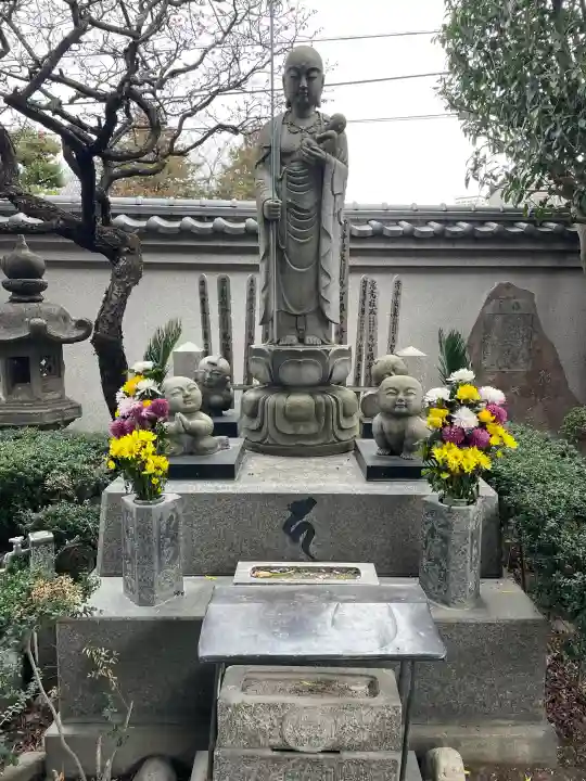 天竜院の{uncategorized: "未分類", other: "その他", undefined: "問題あり", building: "その他建物", grave: "お墓", sacred_gate: "鳥居", guardian: "狛犬", statue: "像", buddha: "仏像", history: "歴史", nature: "自然", garden: "庭園", animal: "動物", pagoda: "塔", temizu: "手水舎", mountain_gate: "山門・神門", sanctuary: "本殿・本堂", subordinate: "末社・摂社", art: "芸術", scenery: "景色", jizo: "地蔵", ema: "絵馬", goshuin: "御朱印", omikuji: "おみくじ", items: "授与品その他", amulet: "お守り", goshuincho: "御朱印帳", eats: "食事", festival: "お祭り", votive_dance: "神楽", shichigosan: "七五三参", wedding: "結婚式", experience: "体験その他", initially: "初詣", around: "周辺", anti_infection: "感染症対策"}