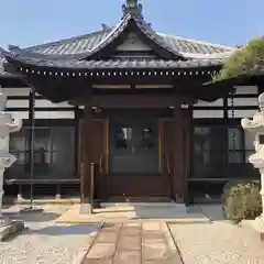 法源寺の本殿