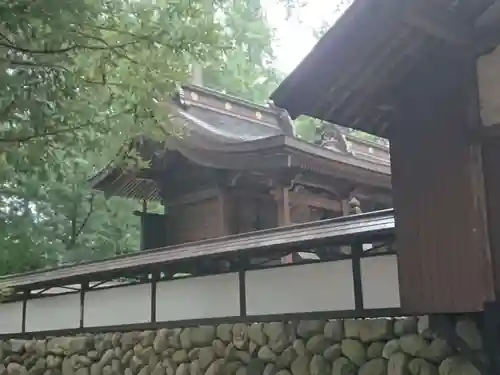 諏訪神社の本殿