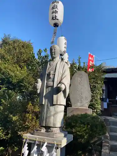 横浜御嶽神社の像