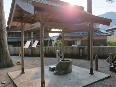 花岡神社の手水舎