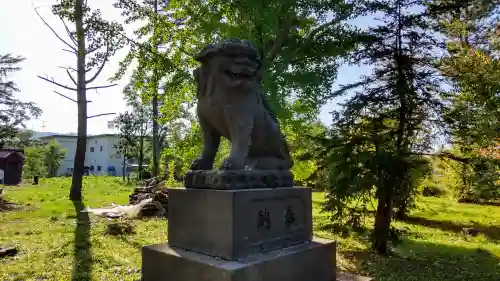 東中神社の狛犬