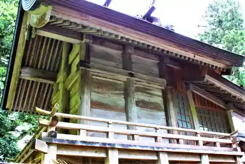 田村神社の本殿