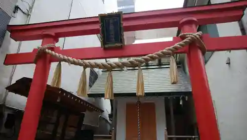 常盤稲荷神社の鳥居