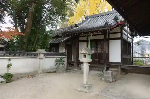 秦楽寺の末社