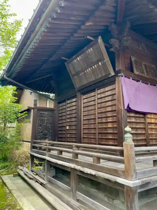 鹿島神社の{uncategorized: "未分類", other: "その他", undefined: "問題あり", building: "その他建物", grave: "お墓", sacred_gate: "鳥居", guardian: "狛犬", statue: "像", buddha: "仏像", history: "歴史", nature: "自然", garden: "庭園", animal: "動物", pagoda: "塔", temizu: "手水舎", mountain_gate: "山門・神門", sanctuary: "本殿・本堂", subordinate: "末社・摂社", art: "芸術", scenery: "景色", jizo: "地蔵", ema: "絵馬", goshuin: "御朱印", omikuji: "おみくじ", items: "授与品その他", amulet: "お守り", goshuincho: "御朱印帳", eats: "食事", festival: "お祭り", votive_dance: "神楽", shichigosan: "七五三参", wedding: "結婚式", experience: "体験その他", initially: "初詣", around: "周辺", anti_infection: "感染症対策"}