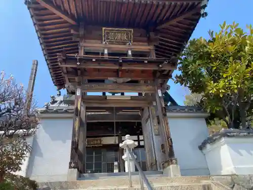 延命寺の{uncategorized: "未分類", other: "その他", undefined: "問題あり", building: "その他建物", grave: "お墓", sacred_gate: "鳥居", guardian: "狛犬", statue: "像", buddha: "仏像", history: "歴史", nature: "自然", garden: "庭園", animal: "動物", pagoda: "塔", temizu: "手水舎", mountain_gate: "山門・神門", sanctuary: "本殿・本堂", subordinate: "末社・摂社", art: "芸術", scenery: "景色", jizo: "地蔵", ema: "絵馬", goshuin: "御朱印", omikuji: "おみくじ", items: "授与品その他", amulet: "お守り", goshuincho: "御朱印帳", eats: "食事", festival: "お祭り", votive_dance: "神楽", shichigosan: "七五三参", wedding: "結婚式", experience: "体験その他", initially: "初詣", around: "周辺", anti_infection: "感染症対策"}