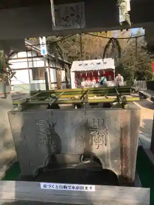 草津八幡宮の手水舎