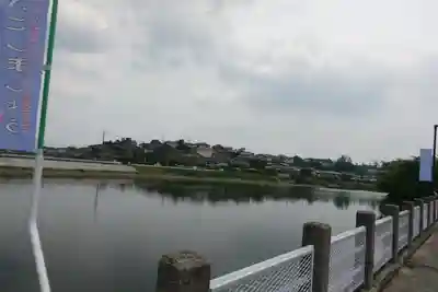 あやめ池神社の周辺