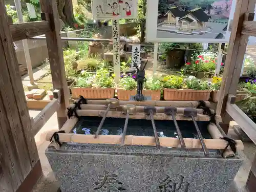 思金神社の手水舎