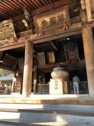 華厳寺の本殿