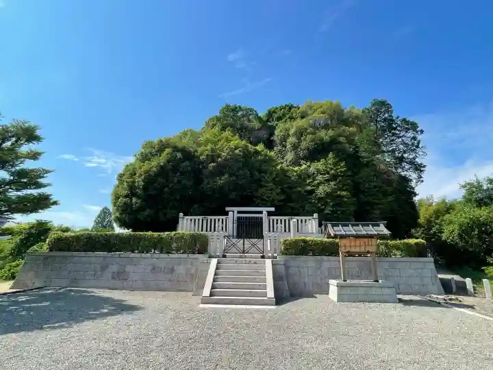 天武天皇・持統天皇陵(檜隈大内陵)(奈良県)