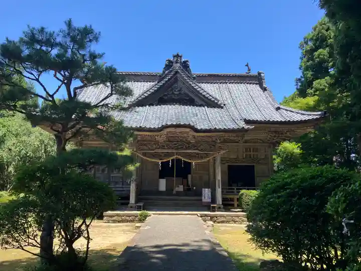 牛尾神社の本殿・本堂