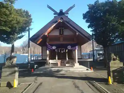 石山神社の本殿・本堂