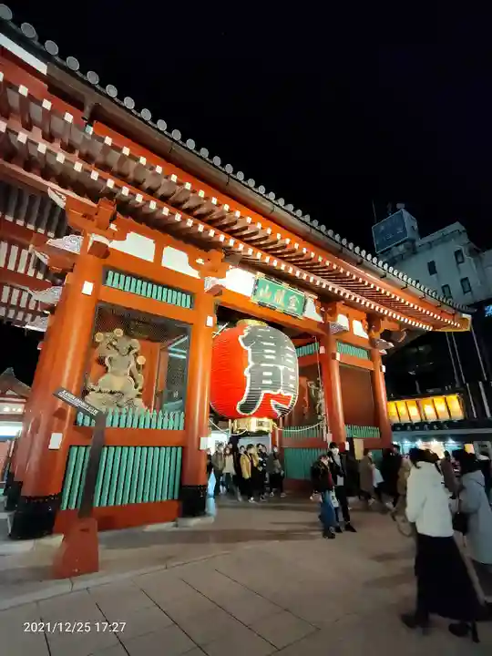 浅草寺の山門・神門