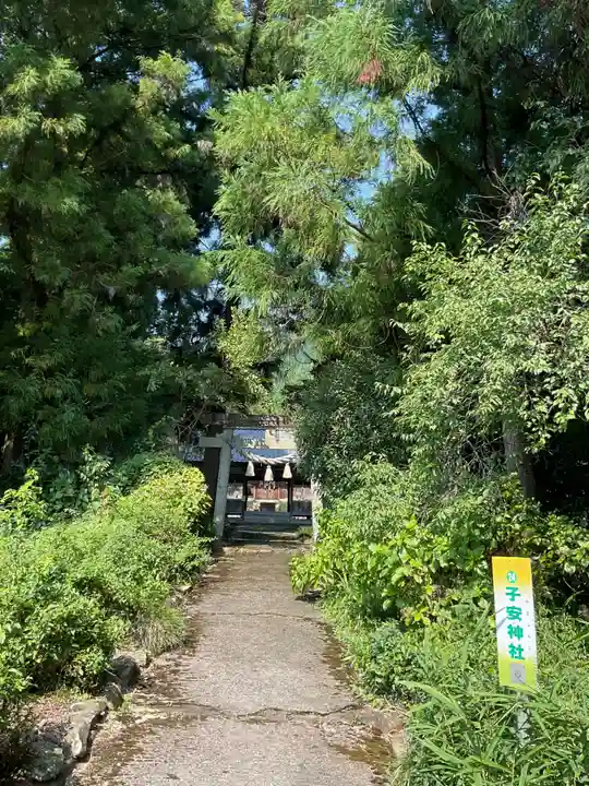 子安神社(勝原)の鳥居