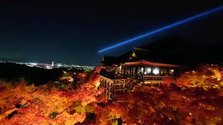 清水寺の{uncategorized: "未分類", other: "その他", undefined: "問題あり", building: "その他建物", grave: "お墓", sacred_gate: "鳥居", guardian: "狛犬", statue: "像", buddha: "仏像", history: "歴史", nature: "自然", garden: "庭園", animal: "動物", pagoda: "塔", temizu: "手水舎", mountain_gate: "山門・神門", sanctuary: "本殿・本堂", subordinate: "末社・摂社", art: "芸術", scenery: "景色", jizo: "地蔵", ema: "絵馬", goshuin: "御朱印", omikuji: "おみくじ", items: "授与品その他", amulet: "お守り", goshuincho: "御朱印帳", eats: "食事", festival: "お祭り", votive_dance: "神楽", shichigosan: "七五三参", wedding: "結婚式", experience: "体験その他", initially: "初詣", around: "周辺", anti_infection: "感染症対策"}