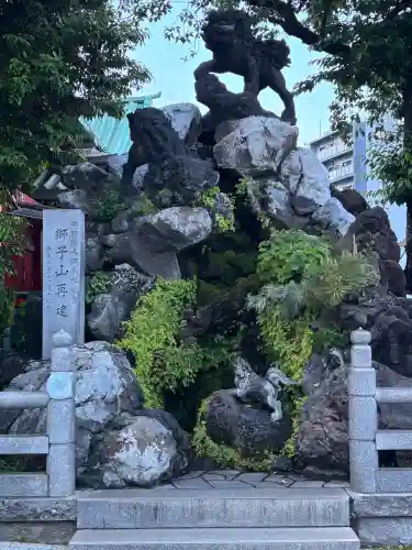 神田神社（神田明神）の{uncategorized: "未分類", other: "その他", undefined: "問題あり", building: "その他建物", grave: "お墓", sacred_gate: "鳥居", guardian: "狛犬", statue: "像", buddha: "仏像", history: "歴史", nature: "自然", garden: "庭園", animal: "動物", pagoda: "塔", temizu: "手水舎", mountain_gate: "山門・神門", sanctuary: "本殿・本堂", subordinate: "末社・摂社", art: "芸術", scenery: "景色", jizo: "地蔵", ema: "絵馬", goshuin: "御朱印", omikuji: "おみくじ", items: "授与品その他", amulet: "お守り", goshuincho: "御朱印帳", eats: "食事", festival: "お祭り", votive_dance: "神楽", shichigosan: "七五三参", wedding: "結婚式", experience: "体験その他", initially: "初詣", around: "周辺", anti_infection: "感染症対策"}