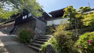 聖林寺の{uncategorized: "未分類", other: "その他", undefined: "問題あり", building: "その他建物", grave: "お墓", sacred_gate: "鳥居", guardian: "狛犬", statue: "像", buddha: "仏像", history: "歴史", nature: "自然", garden: "庭園", animal: "動物", pagoda: "塔", temizu: "手水舎", mountain_gate: "山門・神門", sanctuary: "本殿・本堂", subordinate: "末社・摂社", art: "芸術", scenery: "景色", jizo: "地蔵", ema: "絵馬", goshuin: "御朱印", omikuji: "おみくじ", items: "授与品その他", amulet: "お守り", goshuincho: "御朱印帳", eats: "食事", festival: "お祭り", votive_dance: "神楽", shichigosan: "七五三参", wedding: "結婚式", experience: "体験その他", initially: "初詣", around: "周辺", anti_infection: "感染症対策"}