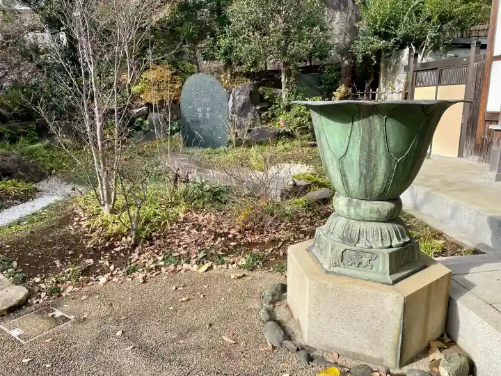 蓮勝寺の{uncategorized: "未分類", other: "その他", undefined: "問題あり", building: "その他建物", grave: "お墓", sacred_gate: "鳥居", guardian: "狛犬", statue: "像", buddha: "仏像", history: "歴史", nature: "自然", garden: "庭園", animal: "動物", pagoda: "塔", temizu: "手水舎", mountain_gate: "山門・神門", sanctuary: "本殿・本堂", subordinate: "末社・摂社", art: "芸術", scenery: "景色", jizo: "地蔵", ema: "絵馬", goshuin: "御朱印", omikuji: "おみくじ", items: "授与品その他", amulet: "お守り", goshuincho: "御朱印帳", eats: "食事", festival: "お祭り", votive_dance: "神楽", shichigosan: "七五三参", wedding: "結婚式", experience: "体験その他", initially: "初詣", around: "周辺", anti_infection: "感染症対策"}