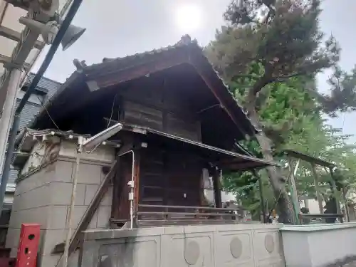 利田神社の{uncategorized: "未分類", other: "その他", undefined: "問題あり", building: "その他建物", grave: "お墓", sacred_gate: "鳥居", guardian: "狛犬", statue: "像", buddha: "仏像", history: "歴史", nature: "自然", garden: "庭園", animal: "動物", pagoda: "塔", temizu: "手水舎", mountain_gate: "山門・神門", sanctuary: "本殿・本堂", subordinate: "末社・摂社", art: "芸術", scenery: "景色", jizo: "地蔵", ema: "絵馬", goshuin: "御朱印", omikuji: "おみくじ", items: "授与品その他", amulet: "お守り", goshuincho: "御朱印帳", eats: "食事", festival: "お祭り", votive_dance: "神楽", shichigosan: "七五三参", wedding: "結婚式", experience: "体験その他", initially: "初詣", around: "周辺", anti_infection: "感染症対策"}