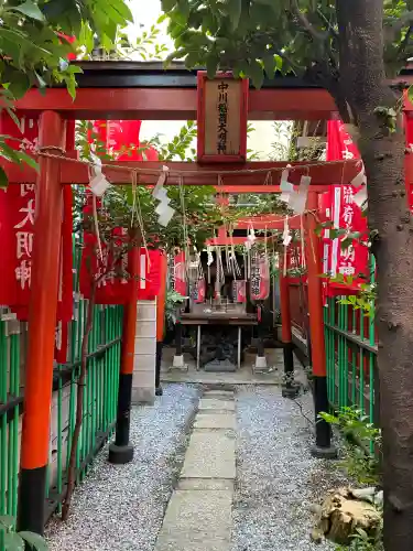 千代田稲荷神社の{uncategorized: "未分類", other: "その他", undefined: "問題あり", building: "その他建物", grave: "お墓", sacred_gate: "鳥居", guardian: "狛犬", statue: "像", buddha: "仏像", history: "歴史", nature: "自然", garden: "庭園", animal: "動物", pagoda: "塔", temizu: "手水舎", mountain_gate: "山門・神門", sanctuary: "本殿・本堂", subordinate: "末社・摂社", art: "芸術", scenery: "景色", jizo: "地蔵", ema: "絵馬", goshuin: "御朱印", omikuji: "おみくじ", items: "授与品その他", amulet: "お守り", goshuincho: "御朱印帳", eats: "食事", festival: "お祭り", votive_dance: "神楽", shichigosan: "七五三参", wedding: "結婚式", experience: "体験その他", initially: "初詣", around: "周辺", anti_infection: "感染症対策"}