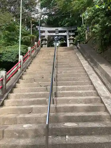 諏訪神社の鳥居