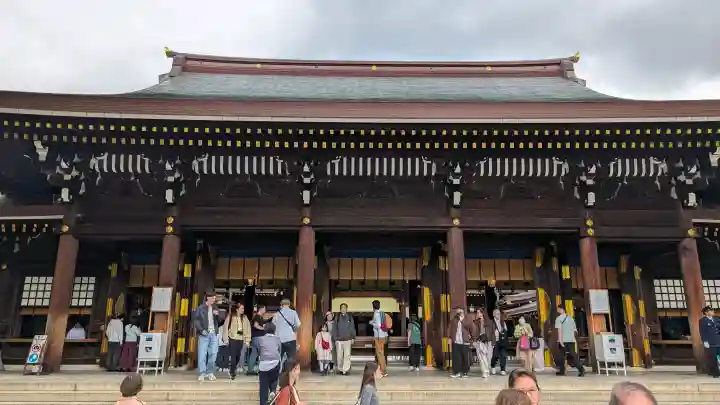 明治神宮の{uncategorized: "未分類", other: "その他", undefined: "問題あり", building: "その他建物", grave: "お墓", sacred_gate: "鳥居", guardian: "狛犬", statue: "像", buddha: "仏像", history: "歴史", nature: "自然", garden: "庭園", animal: "動物", pagoda: "塔", temizu: "手水舎", mountain_gate: "山門・神門", sanctuary: "本殿・本堂", subordinate: "末社・摂社", art: "芸術", scenery: "景色", jizo: "地蔵", ema: "絵馬", goshuin: "御朱印", omikuji: "おみくじ", items: "授与品その他", amulet: "お守り", goshuincho: "御朱印帳", eats: "食事", festival: "お祭り", votive_dance: "神楽", shichigosan: "七五三参", wedding: "結婚式", experience: "体験その他", initially: "初詣", around: "周辺", anti_infection: "感染症対策"}