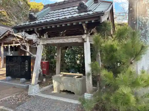 五所神社の{uncategorized: "未分類", other: "その他", undefined: "問題あり", building: "その他建物", grave: "お墓", sacred_gate: "鳥居", guardian: "狛犬", statue: "像", buddha: "仏像", history: "歴史", nature: "自然", garden: "庭園", animal: "動物", pagoda: "塔", temizu: "手水舎", mountain_gate: "山門・神門", sanctuary: "本殿・本堂", subordinate: "末社・摂社", art: "芸術", scenery: "景色", jizo: "地蔵", ema: "絵馬", goshuin: "御朱印", omikuji: "おみくじ", items: "授与品その他", amulet: "お守り", goshuincho: "御朱印帳", eats: "食事", festival: "お祭り", votive_dance: "神楽", shichigosan: "七五三参", wedding: "結婚式", experience: "体験その他", initially: "初詣", around: "周辺", anti_infection: "感染症対策"}