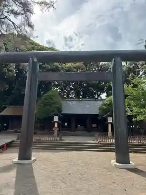 埼玉縣護國神社の{uncategorized: "未分類", other: "その他", undefined: "問題あり", building: "その他建物", grave: "お墓", sacred_gate: "鳥居", guardian: "狛犬", statue: "像", buddha: "仏像", history: "歴史", nature: "自然", garden: "庭園", animal: "動物", pagoda: "塔", temizu: "手水舎", mountain_gate: "山門・神門", sanctuary: "本殿・本堂", subordinate: "末社・摂社", art: "芸術", scenery: "景色", jizo: "地蔵", ema: "絵馬", goshuin: "御朱印", omikuji: "おみくじ", items: "授与品その他", amulet: "お守り", goshuincho: "御朱印帳", eats: "食事", festival: "お祭り", votive_dance: "神楽", shichigosan: "七五三参", wedding: "結婚式", experience: "体験その他", initially: "初詣", around: "周辺", anti_infection: "感染症対策"}