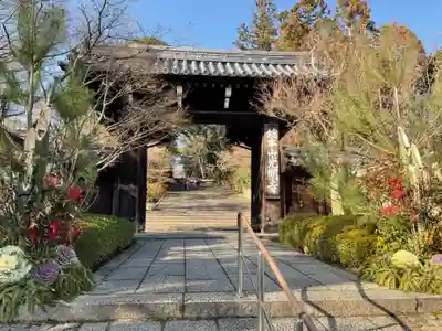 光明寺（粟生光明寺）の山門・神門