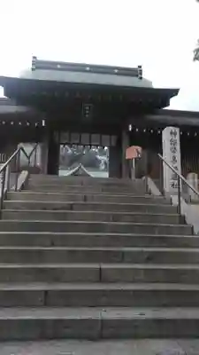 岡田神社の山門・神門