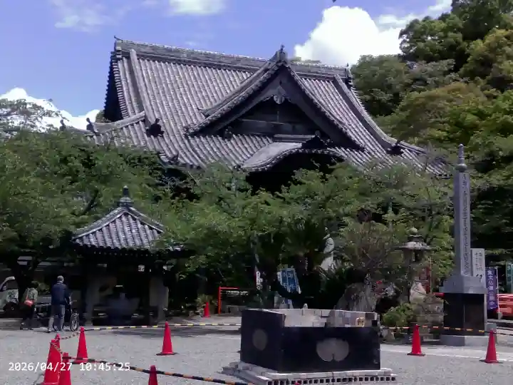 金剛宝寺(紀三井寺)の{uncategorized: "未分類", other: "その他", undefined: "問題あり", building: "その他建物", grave: "お墓", sacred_gate: "鳥居", guardian: "狛犬", statue: "像", buddha: "仏像", history: "歴史", nature: "自然", garden: "庭園", animal: "動物", pagoda: "塔", temizu: "手水舎", mountain_gate: "山門・神門", sanctuary: "本殿・本堂", subordinate: "末社・摂社", art: "芸術", scenery: "景色", jizo: "地蔵", ema: "絵馬", goshuin: "御朱印", omikuji: "おみくじ", items: "授与品その他", amulet: "お守り", goshuincho: "御朱印帳", eats: "食事", festival: "お祭り", votive_dance: "神楽", shichigosan: "七五三参", wedding: "結婚式", experience: "体験その他", initially: "初詣", around: "周辺", anti_infection: "感染症対策"}