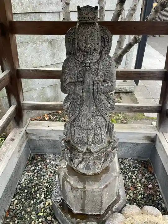 正伝寺の{uncategorized: "未分類", other: "その他", undefined: "問題あり", building: "その他建物", grave: "お墓", sacred_gate: "鳥居", guardian: "狛犬", statue: "像", buddha: "仏像", history: "歴史", nature: "自然", garden: "庭園", animal: "動物", pagoda: "塔", temizu: "手水舎", mountain_gate: "山門・神門", sanctuary: "本殿・本堂", subordinate: "末社・摂社", art: "芸術", scenery: "景色", jizo: "地蔵", ema: "絵馬", goshuin: "御朱印", omikuji: "おみくじ", items: "授与品その他", amulet: "お守り", goshuincho: "御朱印帳", eats: "食事", festival: "お祭り", votive_dance: "神楽", shichigosan: "七五三参", wedding: "結婚式", experience: "体験その他", initially: "初詣", around: "周辺", anti_infection: "感染症対策"}