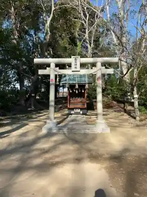 面足神社の{uncategorized: "未分類", other: "その他", undefined: "問題あり", building: "その他建物", grave: "お墓", sacred_gate: "鳥居", guardian: "狛犬", statue: "像", buddha: "仏像", history: "歴史", nature: "自然", garden: "庭園", animal: "動物", pagoda: "塔", temizu: "手水舎", mountain_gate: "山門・神門", sanctuary: "本殿・本堂", subordinate: "末社・摂社", art: "芸術", scenery: "景色", jizo: "地蔵", ema: "絵馬", goshuin: "御朱印", omikuji: "おみくじ", items: "授与品その他", amulet: "お守り", goshuincho: "御朱印帳", eats: "食事", festival: "お祭り", votive_dance: "神楽", shichigosan: "七五三参", wedding: "結婚式", experience: "体験その他", initially: "初詣", around: "周辺", anti_infection: "感染症対策"}