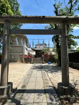 烏山稲荷神社の{uncategorized: "未分類", other: "その他", undefined: "問題あり", building: "その他建物", grave: "お墓", sacred_gate: "鳥居", guardian: "狛犬", statue: "像", buddha: "仏像", history: "歴史", nature: "自然", garden: "庭園", animal: "動物", pagoda: "塔", temizu: "手水舎", mountain_gate: "山門・神門", sanctuary: "本殿・本堂", subordinate: "末社・摂社", art: "芸術", scenery: "景色", jizo: "地蔵", ema: "絵馬", goshuin: "御朱印", omikuji: "おみくじ", items: "授与品その他", amulet: "お守り", goshuincho: "御朱印帳", eats: "食事", festival: "お祭り", votive_dance: "神楽", shichigosan: "七五三参", wedding: "結婚式", experience: "体験その他", initially: "初詣", around: "周辺", anti_infection: "感染症対策"}