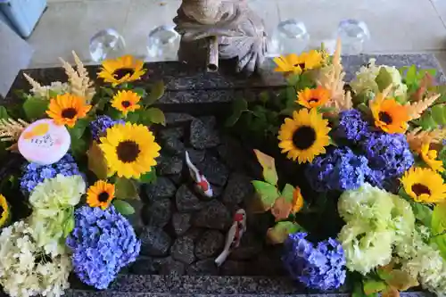 滑川神社 - 仕事と子どもの守り神の手水舎