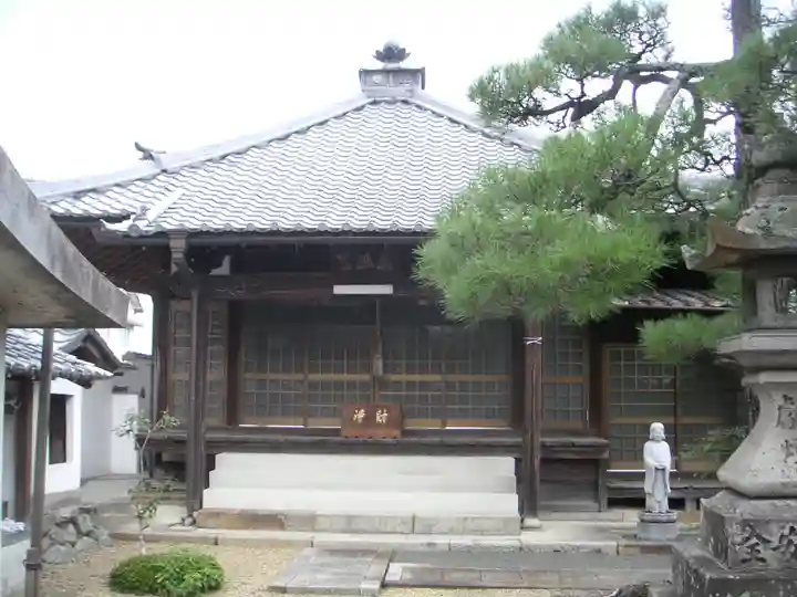 法得寺の本殿・本堂