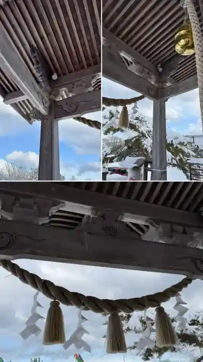 鹿部稲荷神社の{uncategorized: "未分類", other: "その他", undefined: "問題あり", building: "その他建物", grave: "お墓", sacred_gate: "鳥居", guardian: "狛犬", statue: "像", buddha: "仏像", history: "歴史", nature: "自然", garden: "庭園", animal: "動物", pagoda: "塔", temizu: "手水舎", mountain_gate: "山門・神門", sanctuary: "本殿・本堂", subordinate: "末社・摂社", art: "芸術", scenery: "景色", jizo: "地蔵", ema: "絵馬", goshuin: "御朱印", omikuji: "おみくじ", items: "授与品その他", amulet: "お守り", goshuincho: "御朱印帳", eats: "食事", festival: "お祭り", votive_dance: "神楽", shichigosan: "七五三参", wedding: "結婚式", experience: "体験その他", initially: "初詣", around: "周辺", anti_infection: "感染症対策"}