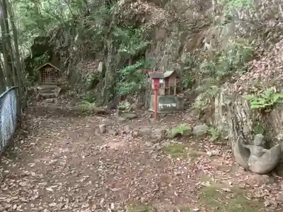 桃太郎神社（栗栖）の末社・摂社