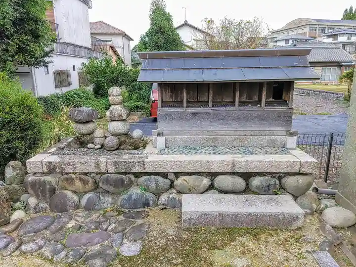 御縣神社の末社・摂社