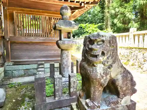 八幡神社の狛犬