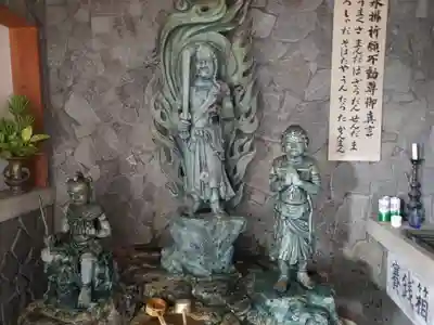 弘法大師堂の仏像