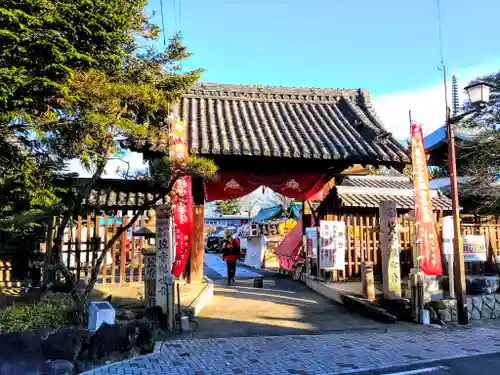 笠覆寺 (笠寺観音)の山門