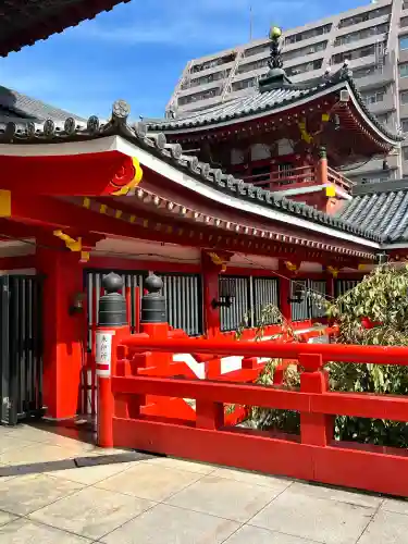 大須観音 （北野山真福寺宝生院）の{uncategorized: "未分類", other: "その他", undefined: "問題あり", building: "その他建物", grave: "お墓", sacred_gate: "鳥居", guardian: "狛犬", statue: "像", buddha: "仏像", history: "歴史", nature: "自然", garden: "庭園", animal: "動物", pagoda: "塔", temizu: "手水舎", mountain_gate: "山門・神門", sanctuary: "本殿・本堂", subordinate: "末社・摂社", art: "芸術", scenery: "景色", jizo: "地蔵", ema: "絵馬", goshuin: "御朱印", omikuji: "おみくじ", items: "授与品その他", amulet: "お守り", goshuincho: "御朱印帳", eats: "食事", festival: "お祭り", votive_dance: "神楽", shichigosan: "七五三参", wedding: "結婚式", experience: "体験その他", initially: "初詣", around: "周辺", anti_infection: "感染症対策"}