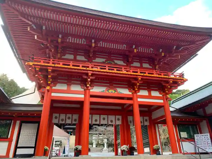近江神宮の山門・神門