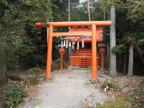 敢國神社の末社