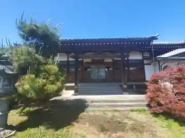 長岡寺の本殿・本堂